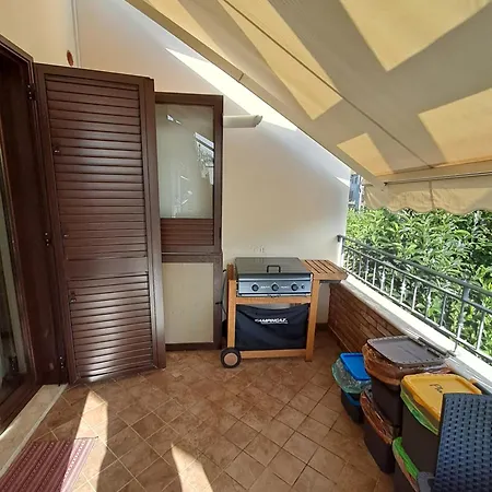 Vera - Free Parking *